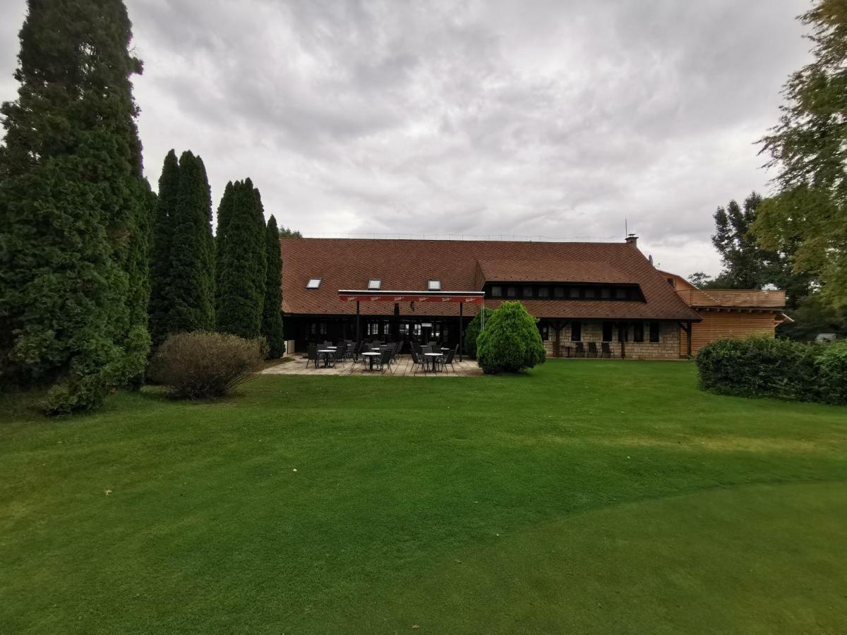 Greenfield Panzio Kisoroszi Exterior photo